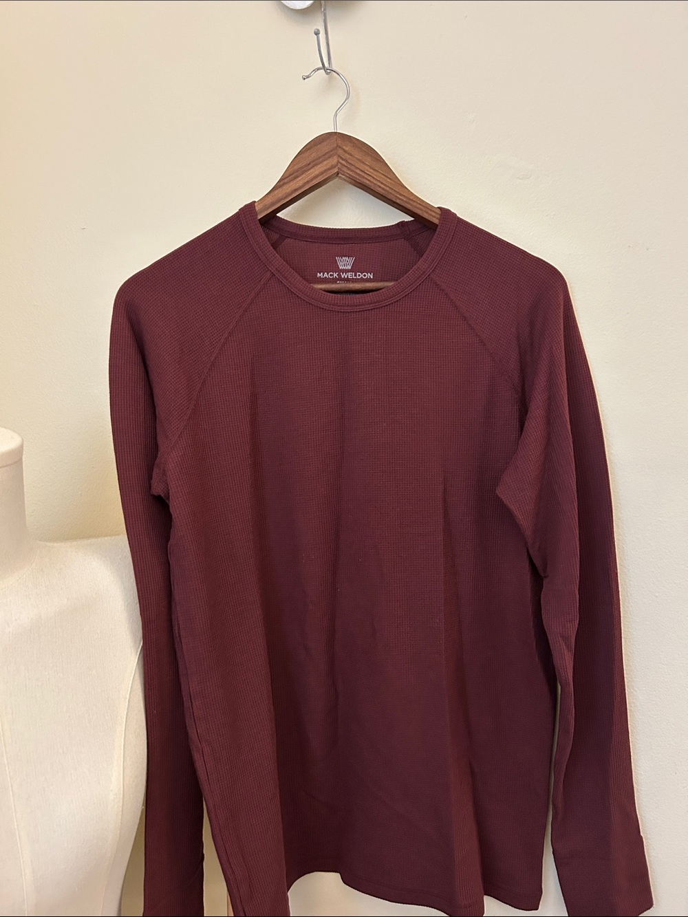 Mack Weldon Men’s Burgundy Waffle-Knit Crewneck Long Sleeve Top